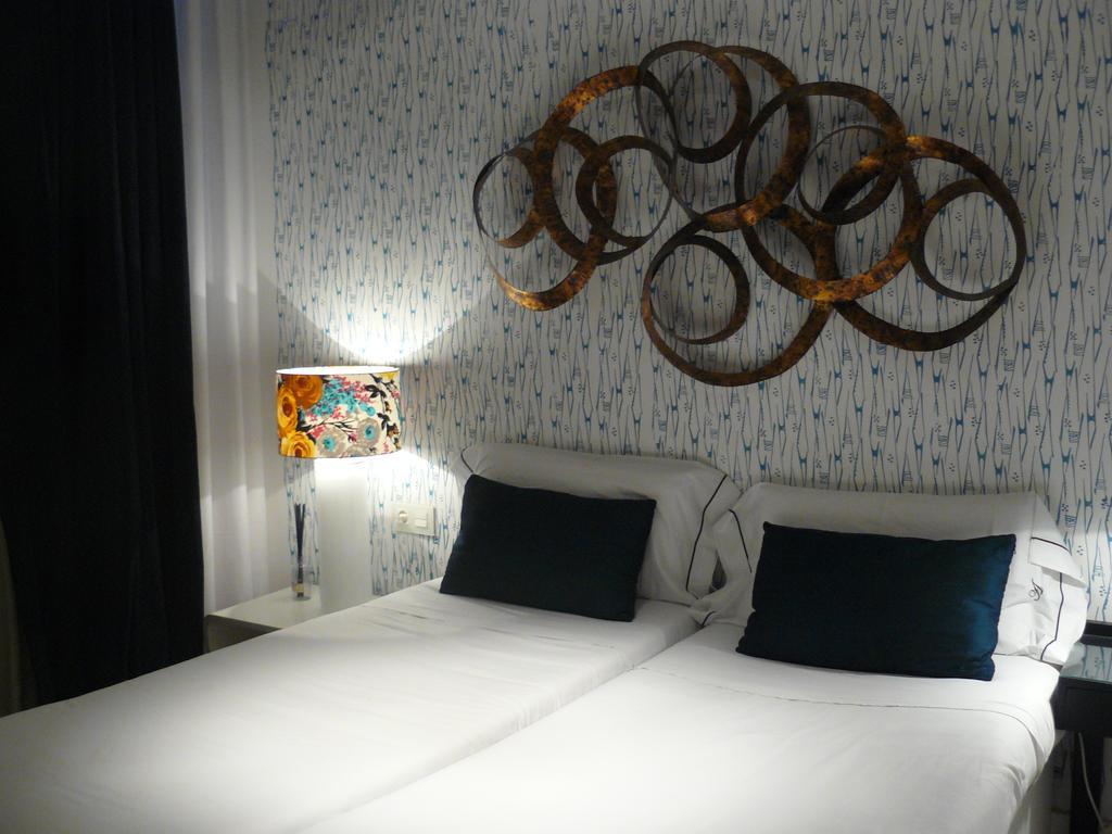 Apartamentos Manzana Madrid Szoba fotó