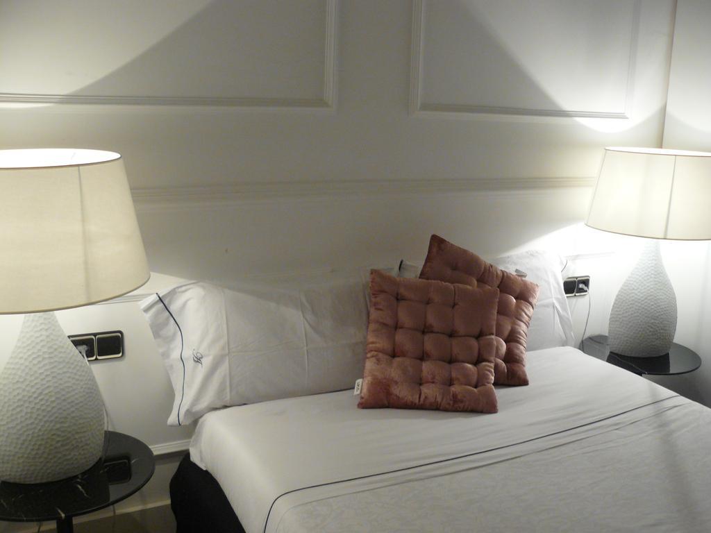 Apartamentos Manzana Madrid Szoba fotó