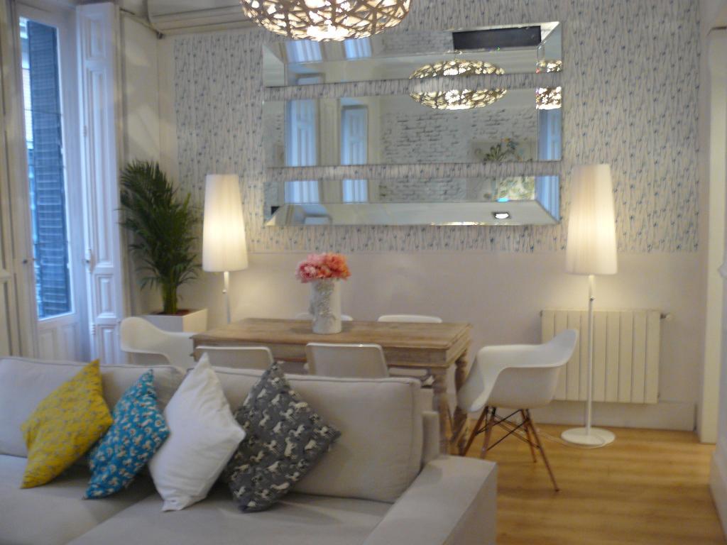 Apartamentos Manzana Madrid Szoba fotó