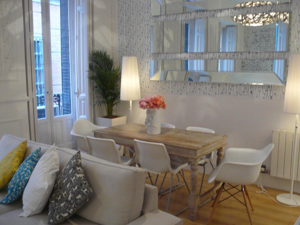 Apartamentos Manzana Madrid Szoba fotó