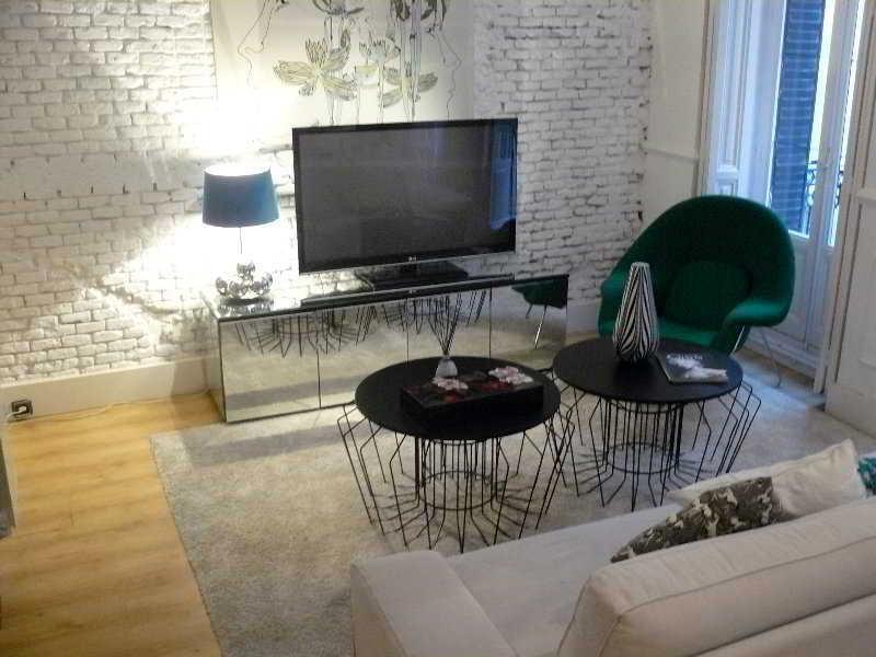 Apartamentos Manzana Madrid Kültér fotó